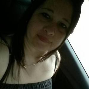 Meet your Posher, Mona